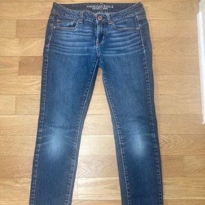 Womens American Eagle Skinny Stretch Straight whiskered faded 4 jeans